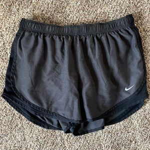Nike Tempo short, size XL, black